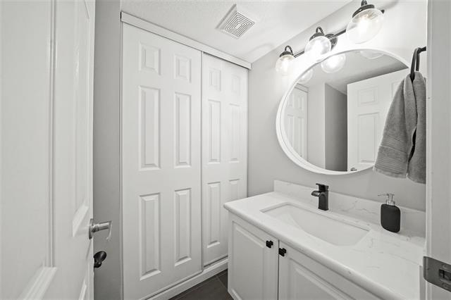 63 7501 Cumbeland St, Burnaby East 29
