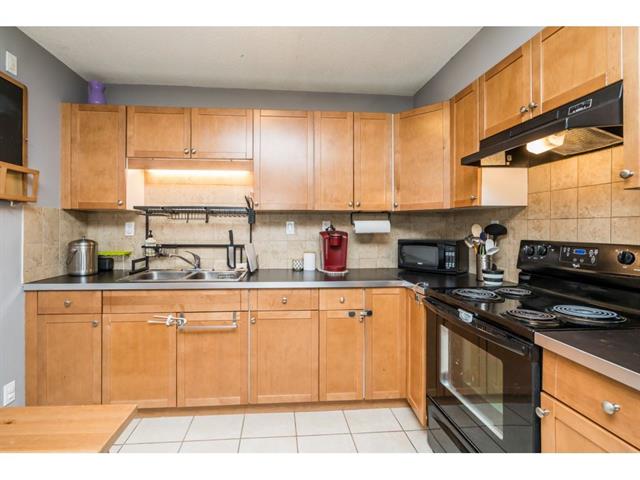 6662 6664 Winch St, Burnaby North 13