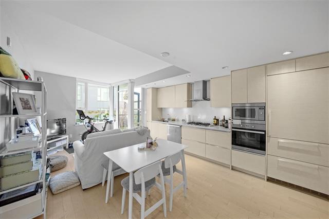 201 4539 Cambie St, Vancouver West 5