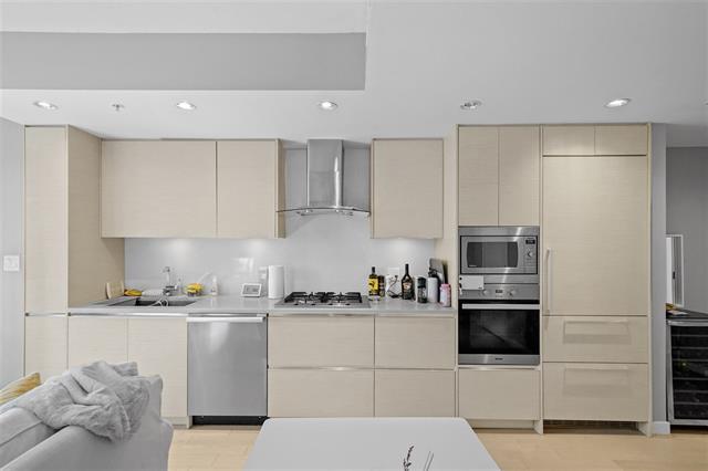201 4539 Cambie St, Vancouver West 6