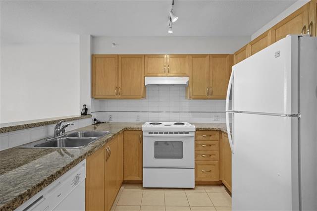 405 4398 Buchanan Street, Burnaby North 5