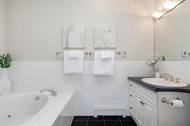 4140 Mcgill Street, Burnaby North 14