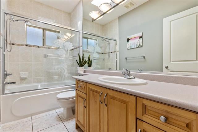 4407 Oxford Street, Burnaby North 16