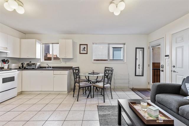 4407 Oxford Street, Burnaby North 21