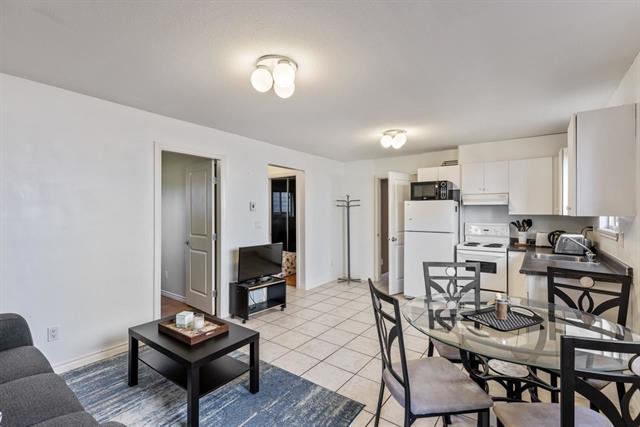 4407 Oxford Street, Burnaby North 23