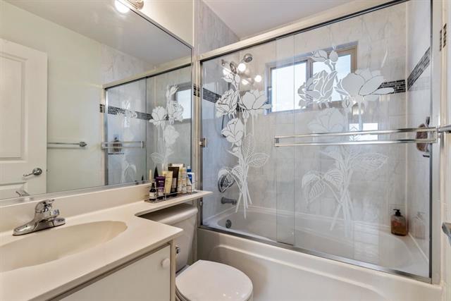 4407 Oxford Street, Burnaby North 24