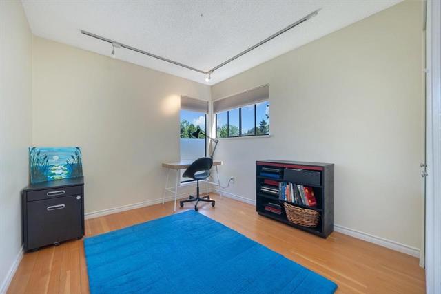 4794 Willowdale Place, Burnaby South 16