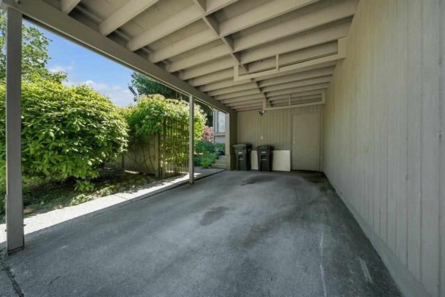 4794 Willowdale Place, Burnaby South 27