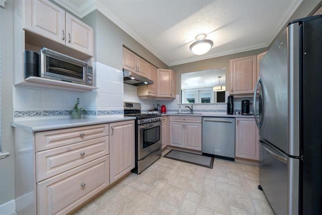 4794 Willowdale Place, Burnaby South 6