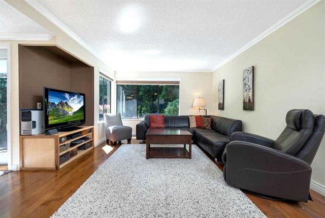 4794 Willowdale Place, Burnaby South 7