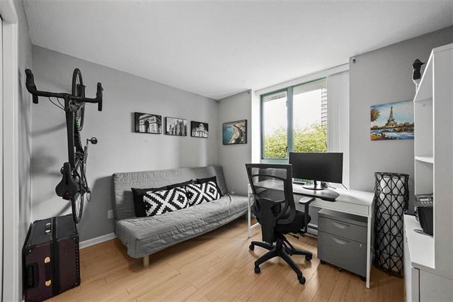 Th4 1889 Rosser Ave, Burnaby North 18