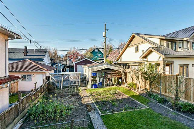 1917 E 3rd Avenue, Vancouver East 26