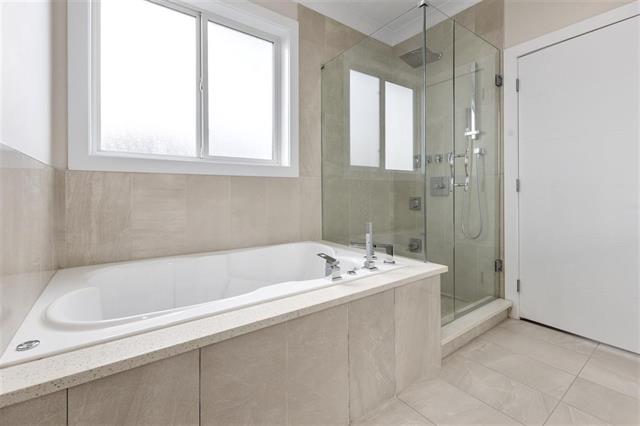 2528 E 19TH AVENUE, Vancouver East 20