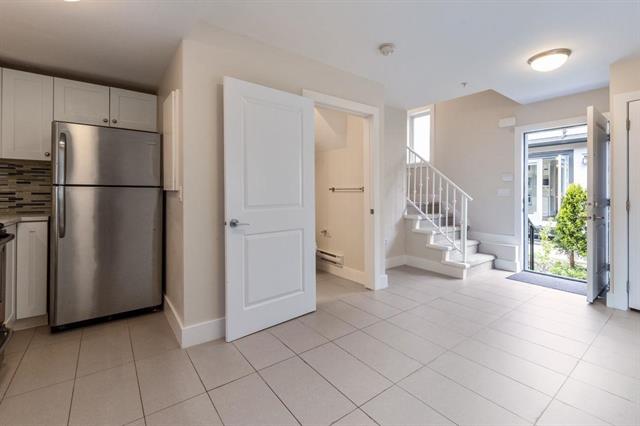2528 E 19TH AVENUE, Vancouver East 28