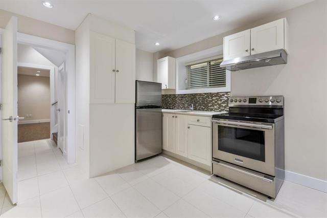 2528 E 19TH AVENUE, Vancouver East 38