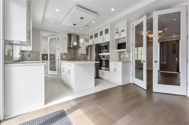 2528 E 19TH AVENUE, Vancouver East 8
