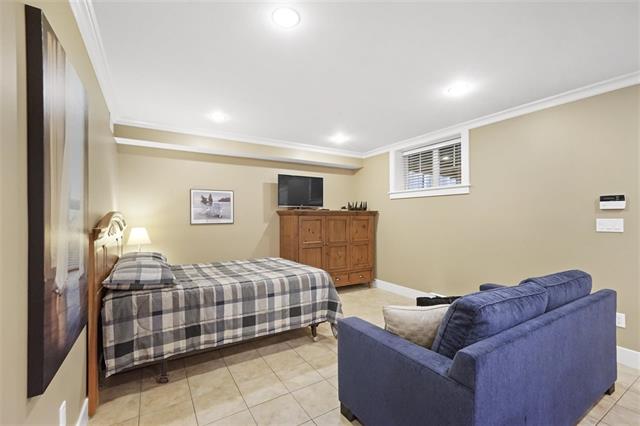 4267 TRIUMPH STREET, Burnaby North 23