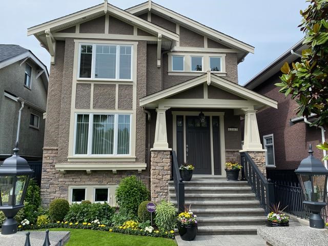 4267 TRIUMPH STREET, Burnaby North 32