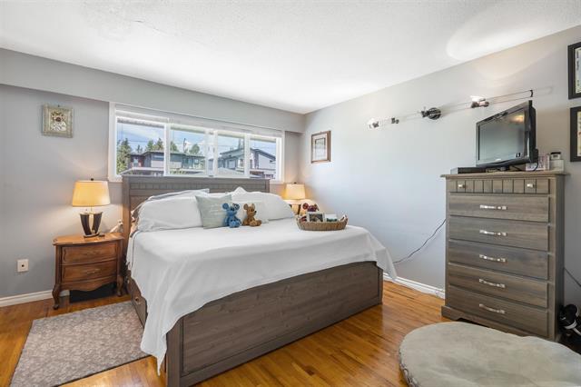 817 GROVER AVENUE, Coquitlam 11