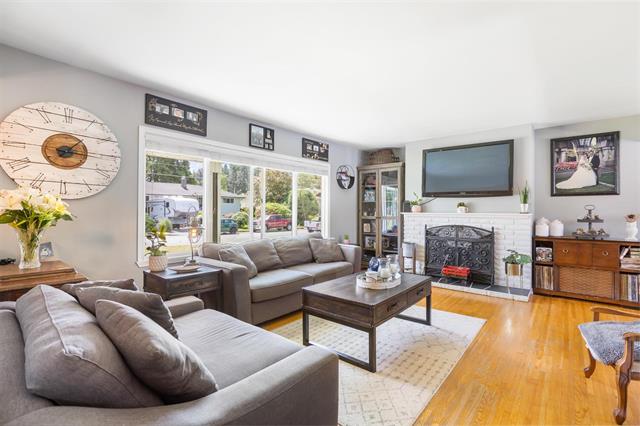 817 GROVER AVENUE, Coquitlam 3