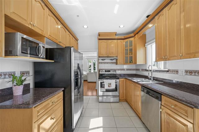 903 E 29TH AVENUE, Vancouver East 42