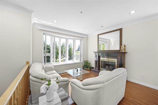 903 E 29TH AVENUE, Vancouver East 33