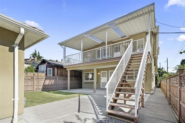 903 E 29TH AVENUE, Vancouver East 54