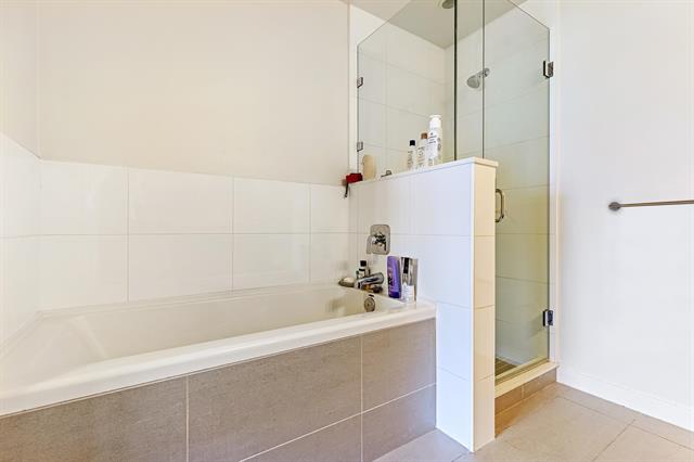 323 22 E ROYAL AVENUE, New Westminster 12