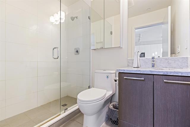 323 22 E ROYAL AVENUE, New Westminster 15