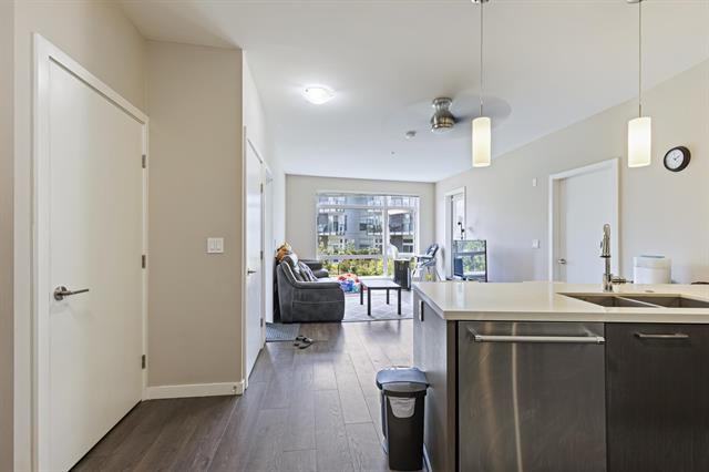 323 22 E ROYAL AVENUE, New Westminster