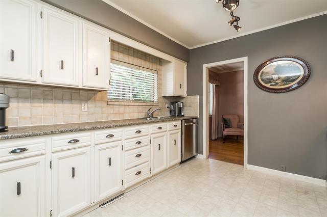 2091 Sperling Avenue, Burnaby North 8