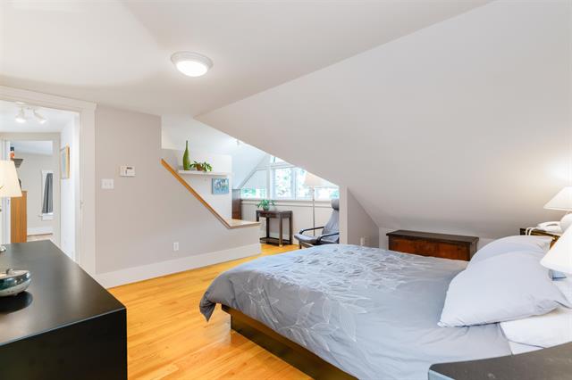 3804 Cambridge St, Burnaby North 16