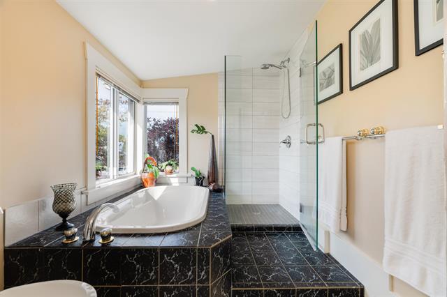 3804 Cambridge St, Burnaby North 18