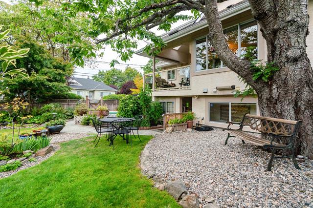 3804 Cambridge St, Burnaby North 35