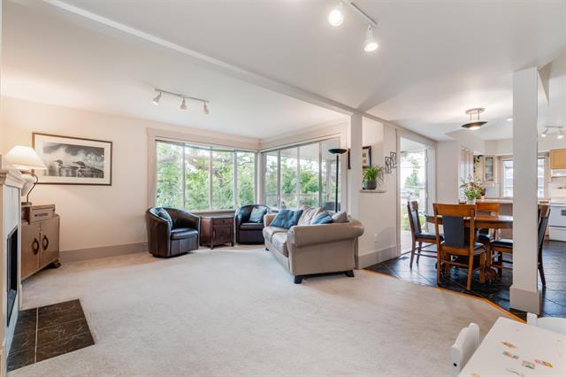 3804 Cambridge St, Burnaby North 7
