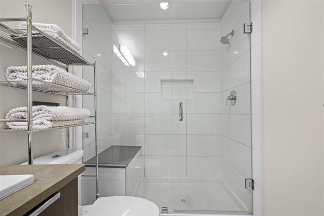 415 9877 University Crescent, Burnaby North 14