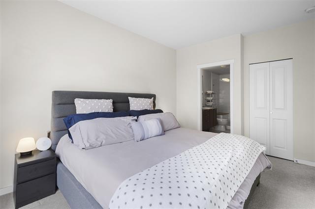415 9877 University Crescent, Burnaby North 15