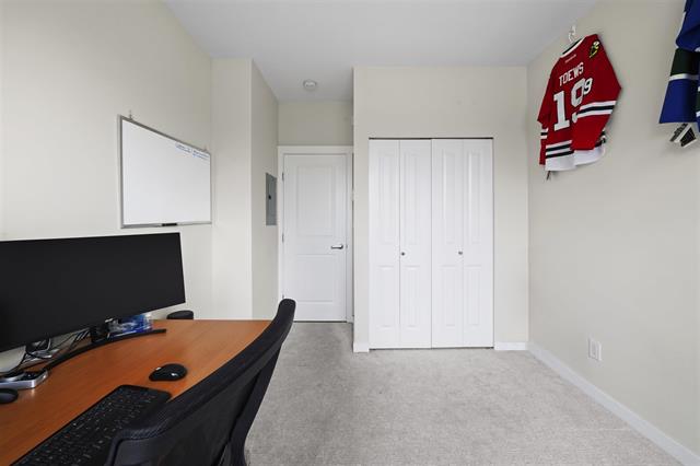 415 9877 University Crescent, Burnaby North 16