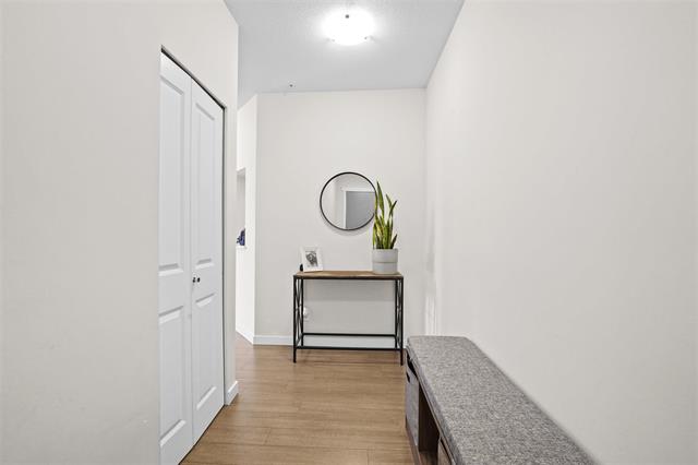 415 9877 University Crescent, Burnaby North 6