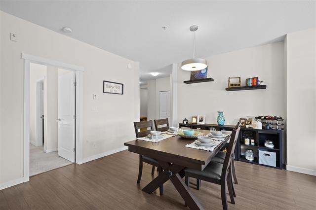415 9877 University Crescent, Burnaby North 10