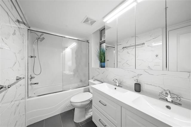 TH1 1889 Rosser Avenue, Burnaby North 12
