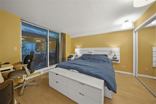 TH1 1889 Rosser Avenue, Burnaby North 17