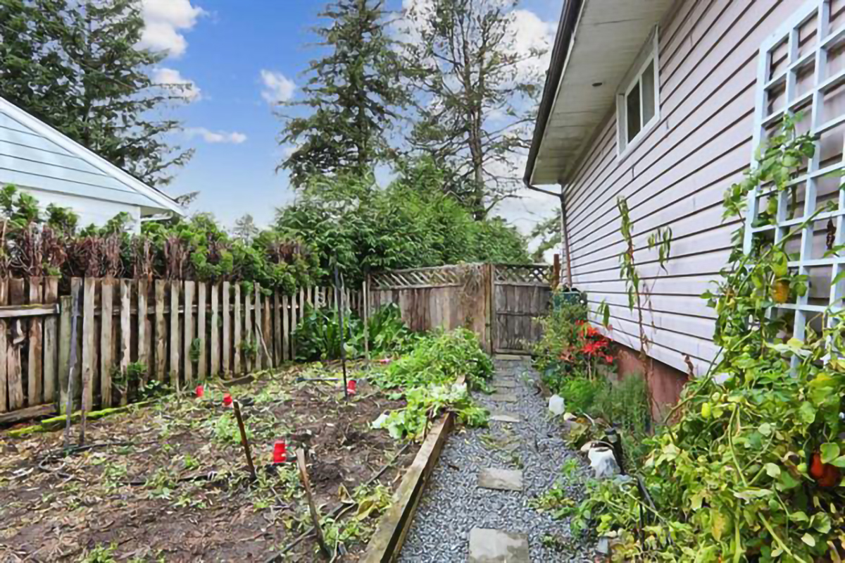 9136 Holly Street, Chilliwack 22