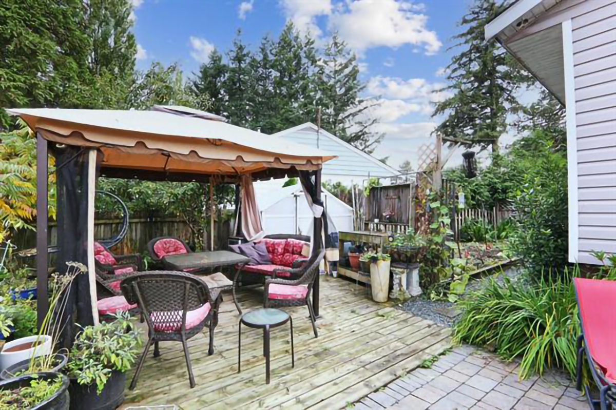 9136 Holly Street, Chilliwack 27