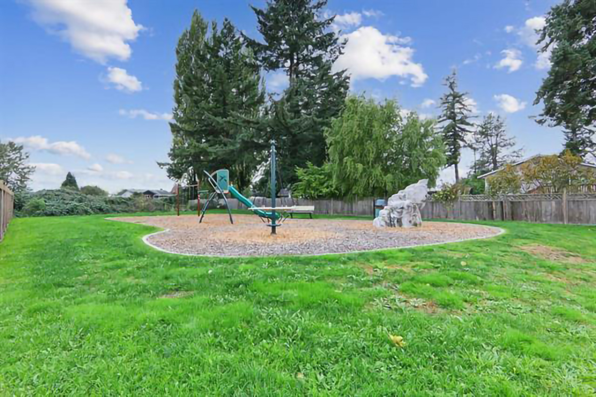 9136 Holly Street, Chilliwack 28