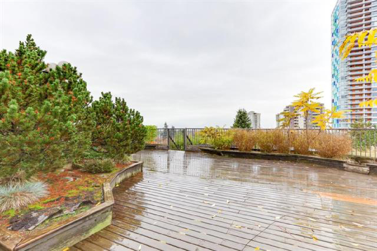 201 5932 Patterson Avenue, Burnaby South 14