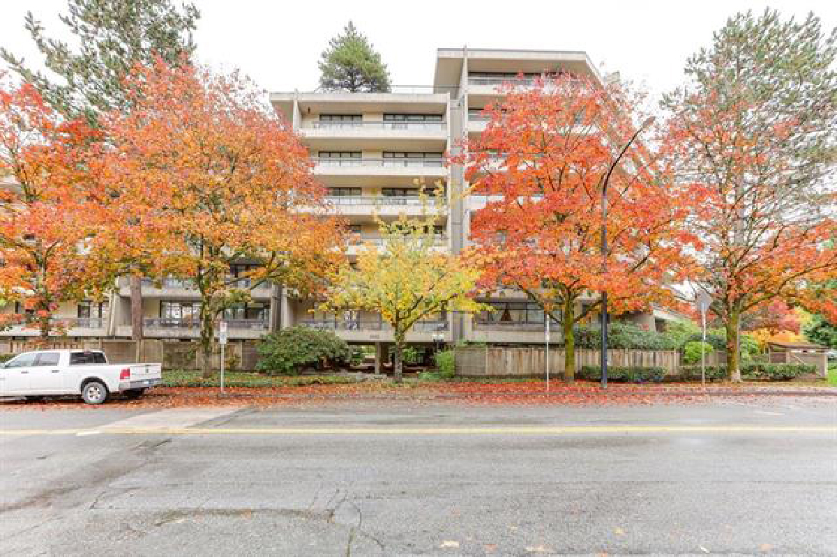 201 5932 Patterson Avenue, Burnaby South 4