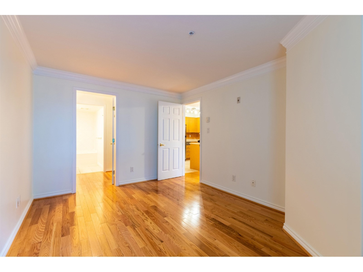 302 2741 E Hastings Street, Vancouver East 19