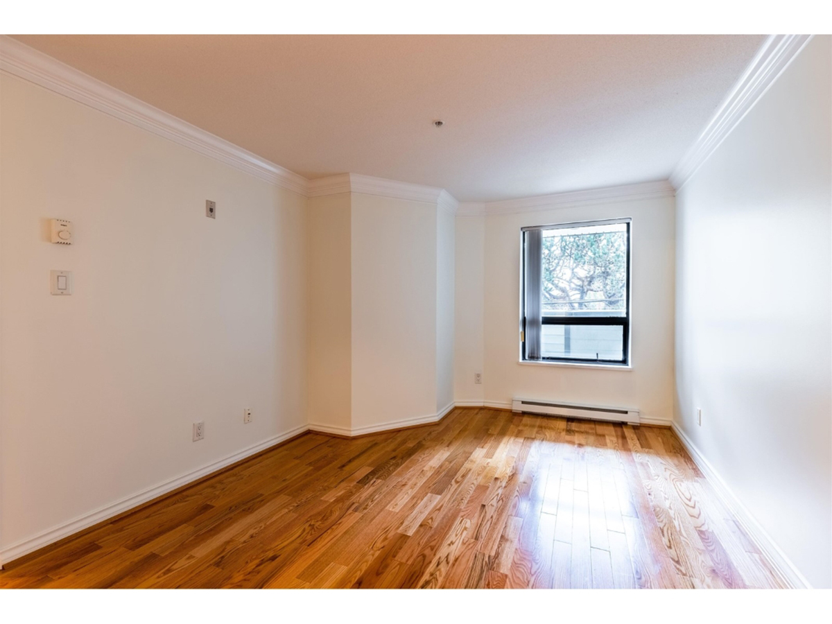 302 2741 E Hastings Street, Vancouver East 23