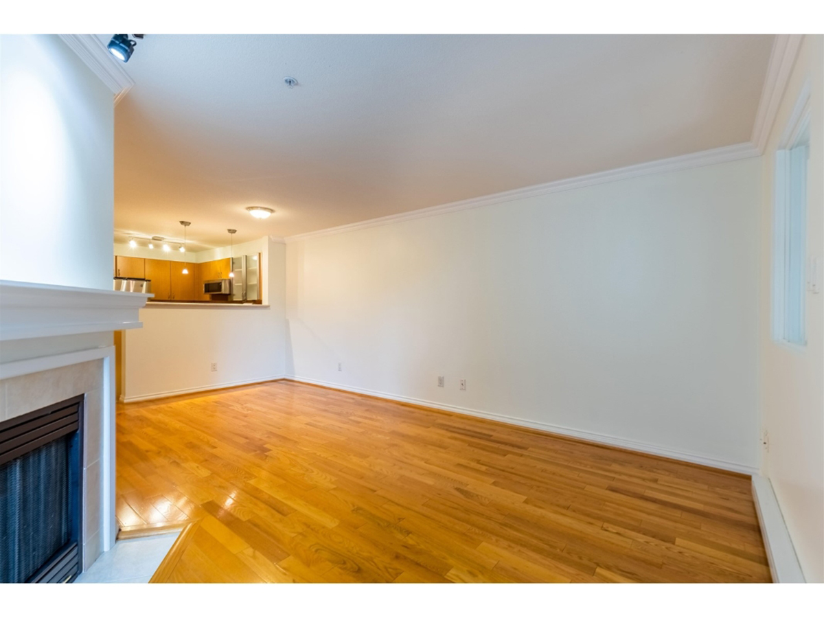 302 2741 E Hastings Street, Vancouver East 4